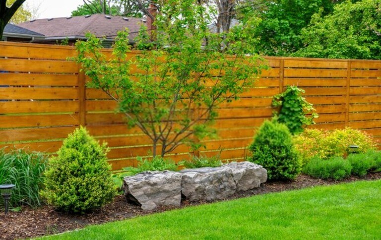 Landscaping Along A Fence Ideas Landscaping Along A Fence Ideas