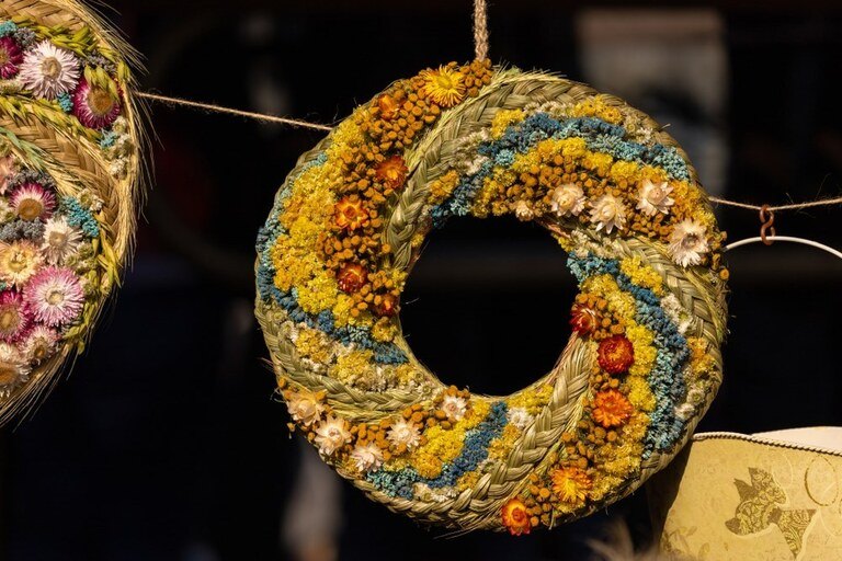 DIY Summer Wreath Ideas to Spruce Up Your Front Door DIY Summer Wreath Ideas to Spruce Up Your Front Door