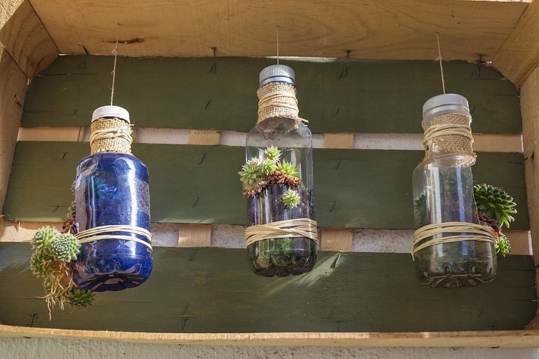 Ways To Decorate Your Garden With Recycled Materials Ways To Decorate Your Garden With Recycled Materials
