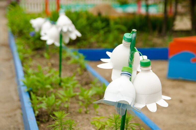 Ways To Decorate Your Garden With Recycled Materials Ways To Decorate Your Garden With Recycled Materials