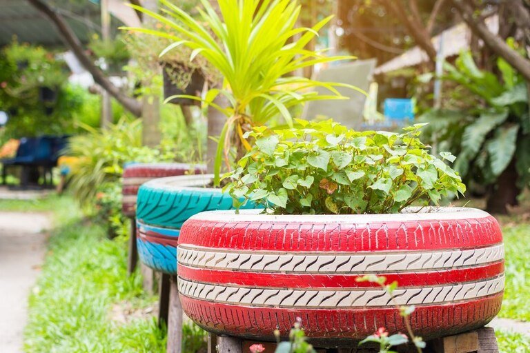 Ways To Decorate Your Garden With Recycled Materials Ways To Decorate Your Garden With Recycled Materials
