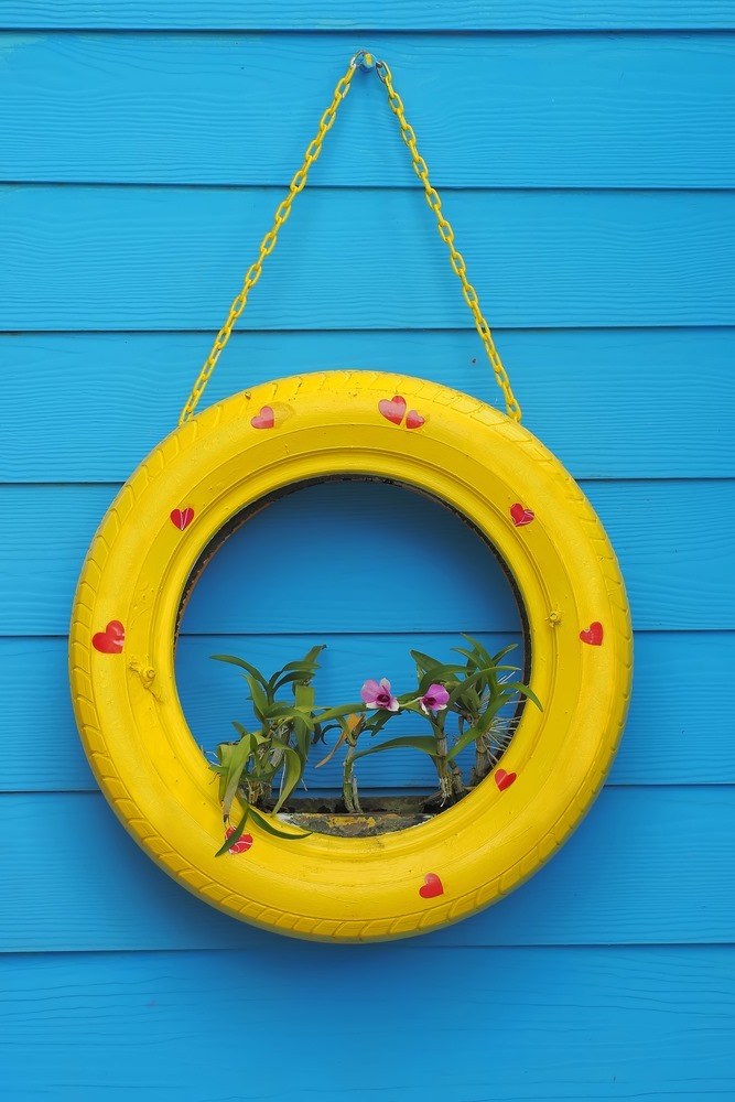 Ways To Decorate Your Garden With Recycled Materials Ways To Decorate Your Garden With Recycled Materials