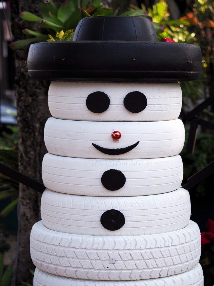 Ways To Decorate Your Garden With Recycled Materials Ways To Decorate Your Garden With Recycled Materials