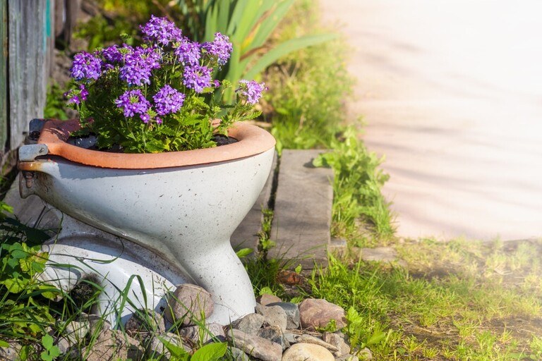 Ways To Decorate Your Garden With Recycled Materials Ways To Decorate Your Garden With Recycled Materials
