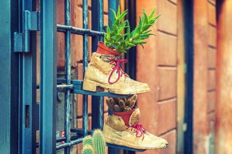 Ways To Decorate Your Garden With Recycled Materials Ways To Decorate Your Garden With Recycled Materials
