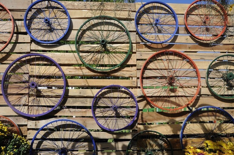Ways To Decorate Your Garden With Recycled Materials Ways To Decorate Your Garden With Recycled Materials