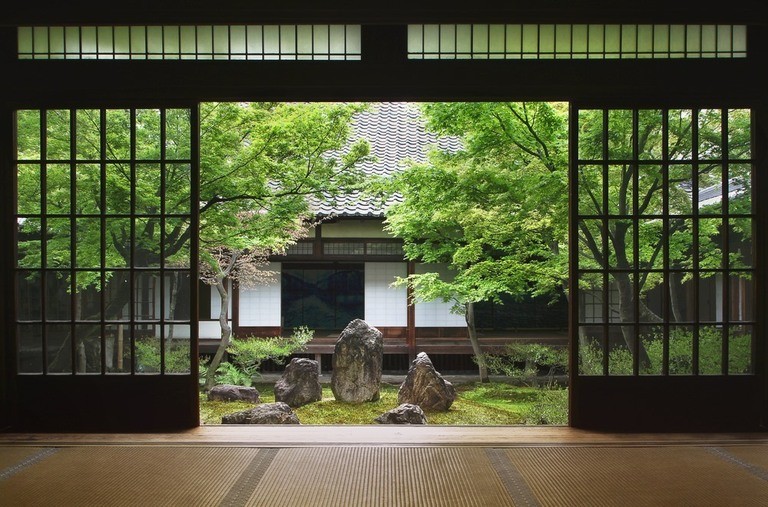 How Do You Make A Simple Zen Garden? How Do You Make A Simple Zen Garden?