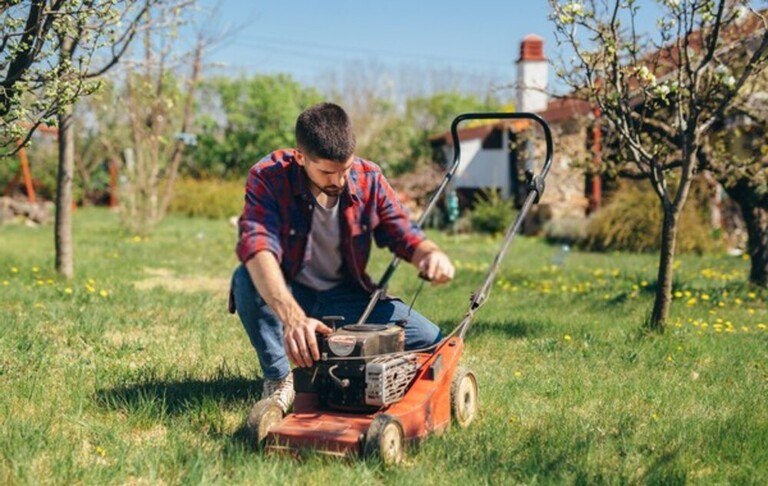 5 Ways Renting Equipment Can Save You Time and Money on Outdoor Projects 5 Ways Renting Equipment Can Save You Time and Money on Outdoor Projects