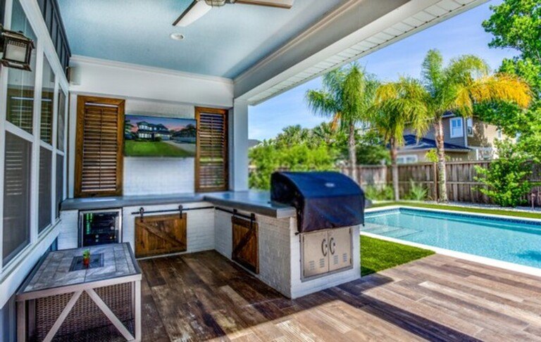 How to Choose the Right Size and Layout for Your Outdoor Kitchen? How to Choose the Right Size and Layout for Your Outdoor Kitchen?