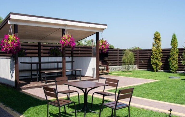 How to Choose the Right Size and Layout for Your Outdoor Kitchen? How to Choose the Right Size and Layout for Your Outdoor Kitchen?