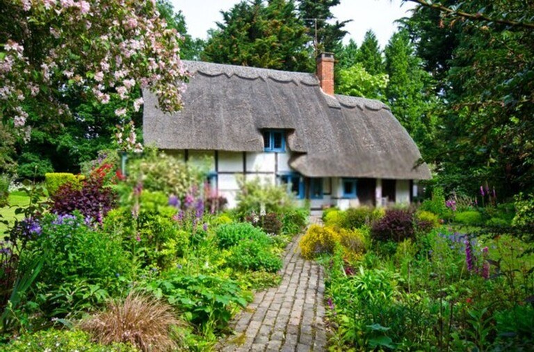 How To Restore A 19th-Century Garden To Its Former Glory? How To Restore A 19th-Century Garden To Its Former Glory?