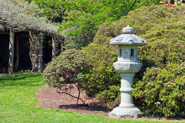 How to Use Lawn Ornaments Effectively? How to Use Lawn Ornaments Effectively?