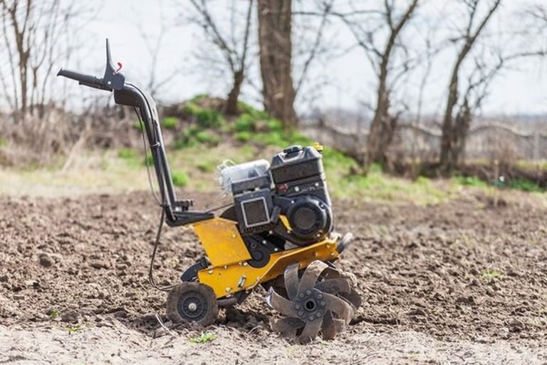 Gardening Tools List With Pictures And Their Uses Gardening Tools List With Pictures And Their Uses