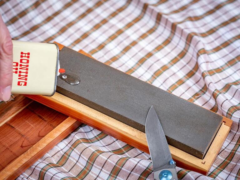 How to Sharpen a Hoe? How to Sharpen a Hoe?