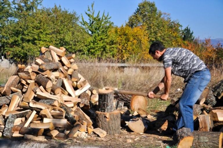 How To Split Wood With An Axe? How To Split Wood With An Axe?