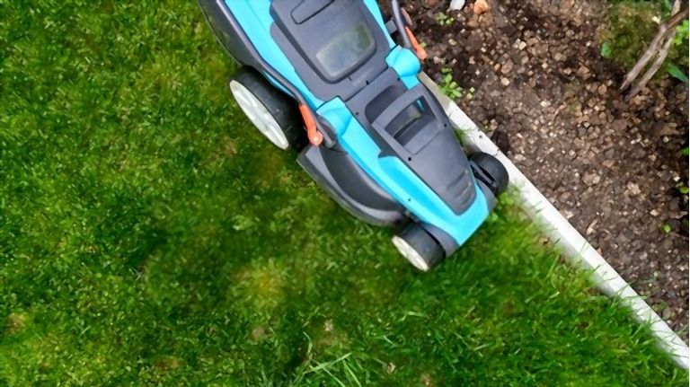 What Is The Fastest Way To Mow A Lawn? What Is The Fastest Way To Mow A Lawn?