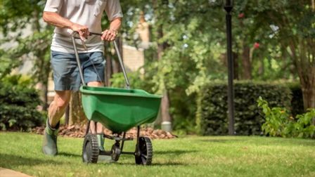 6 Best Tow Behind Broadcast Spreaders of 2026