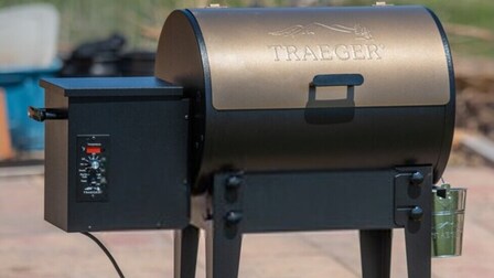 3 Best Vertical Pellet Smokers of 2025