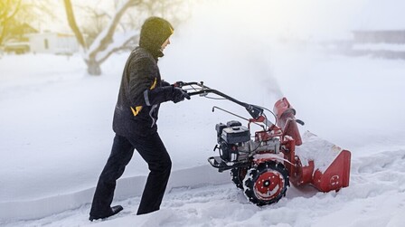 4 Best Snow Blowers for Heavy Wet Snow of 2025