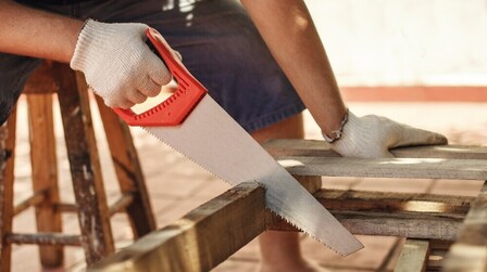 7 Best Hand Saws For Cutting Logs of 2025