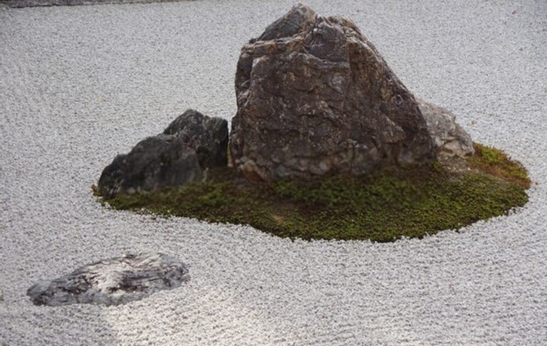 How Do You Make A Rock Garden Look Natural? How Do You Make A Rock Garden Look Natural?