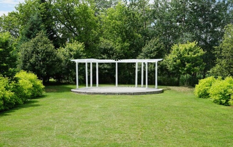 How Do You Raise The Height Of A Flat Garden?