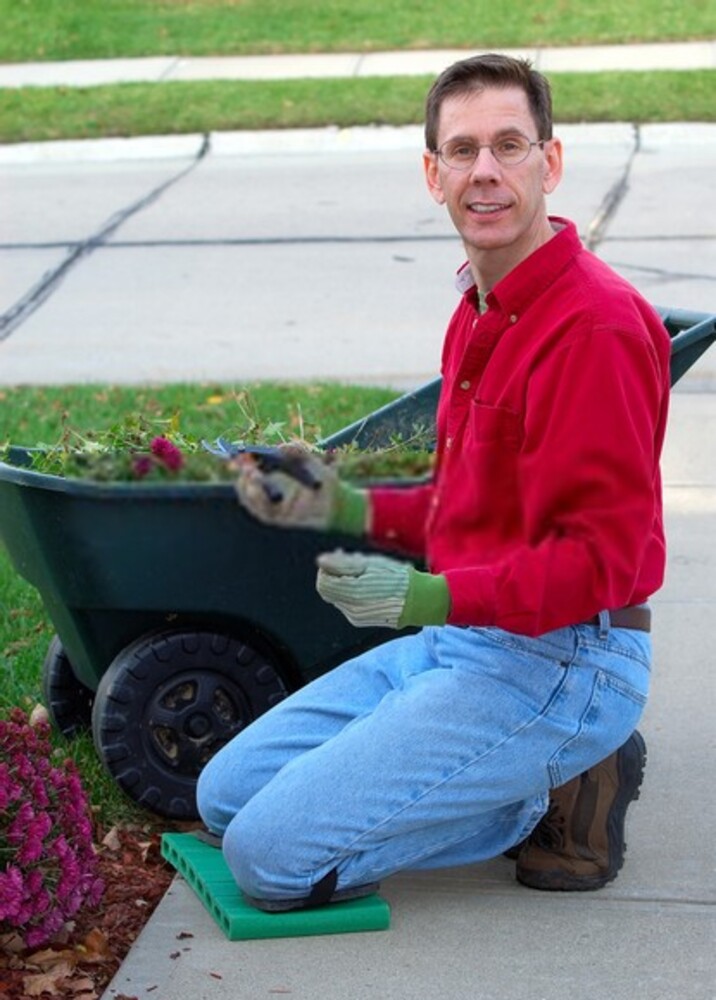 Top Safe Gardening Tips For Seniors Top Safe Gardening Tips For Seniors